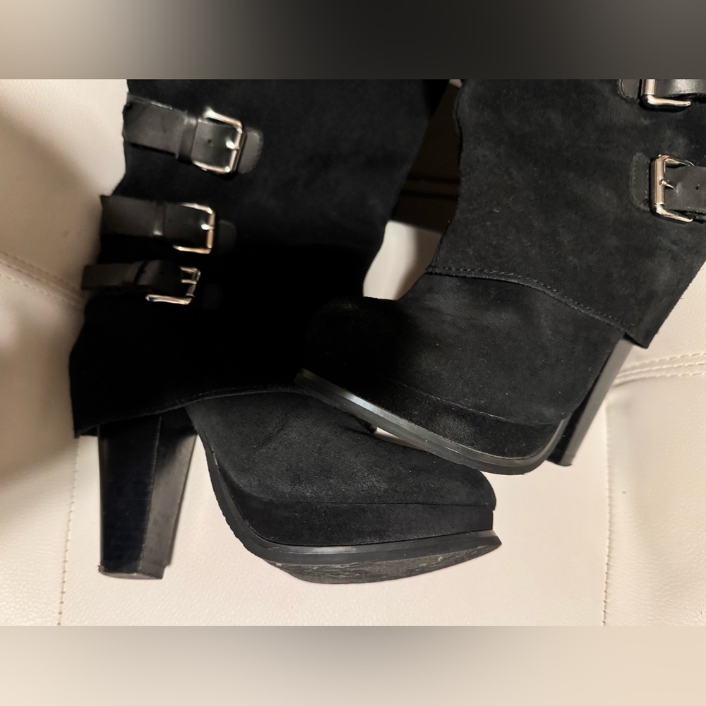 Report Black Heeled Buckle Suede Boots - Picture 4 of 9